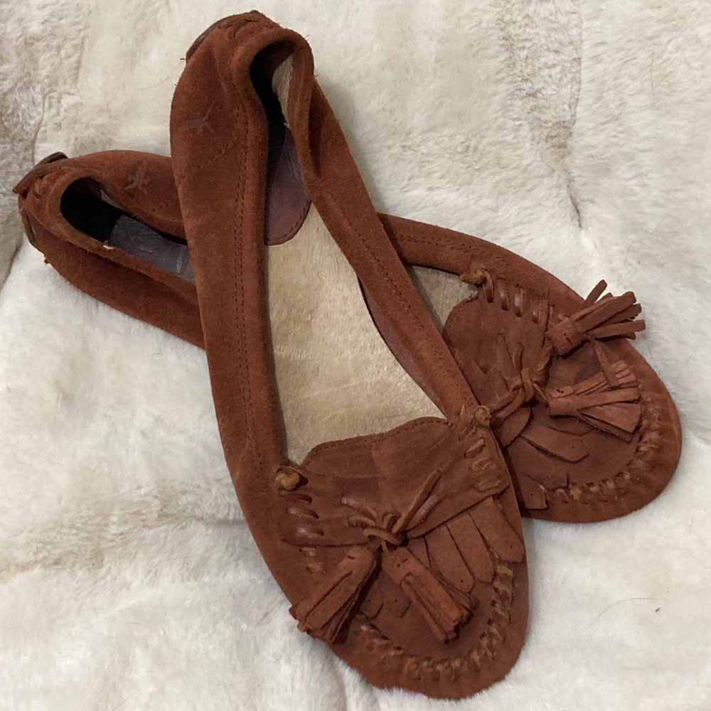 FRYE coral moccasins